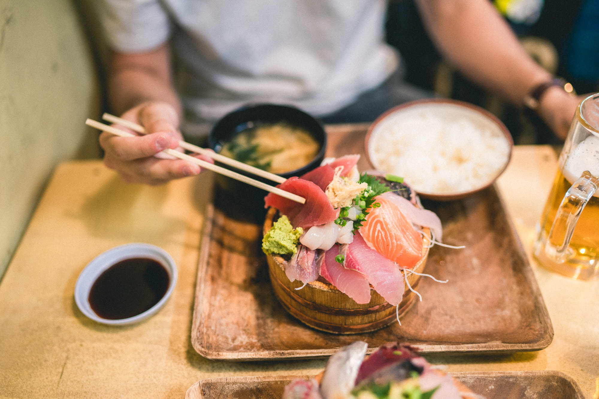 The Complete Tokyo Travel Guide | City Guides | Japan Travel Itinerary | Shinjuku Shibuya Harujuku Neighborhood Travel Tips | Chirashi Sushi Dinner Cheap Eats 